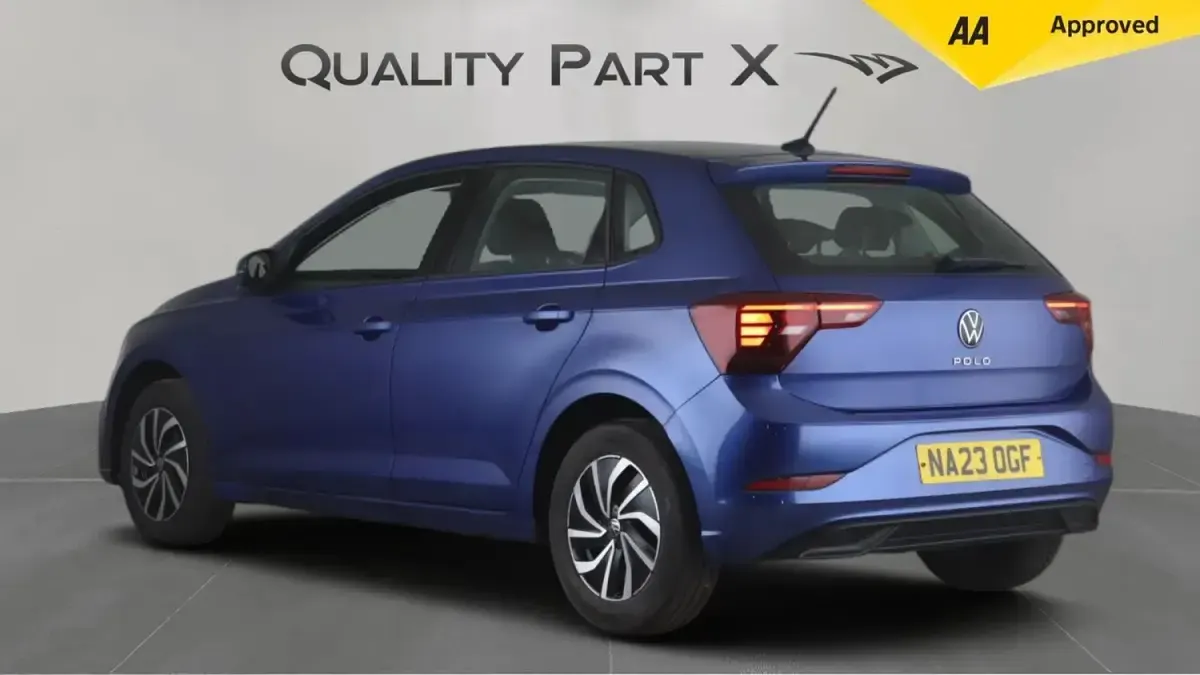 Used VW Polo Life 95 HP (69 kW) 2023 Blue Hatchback