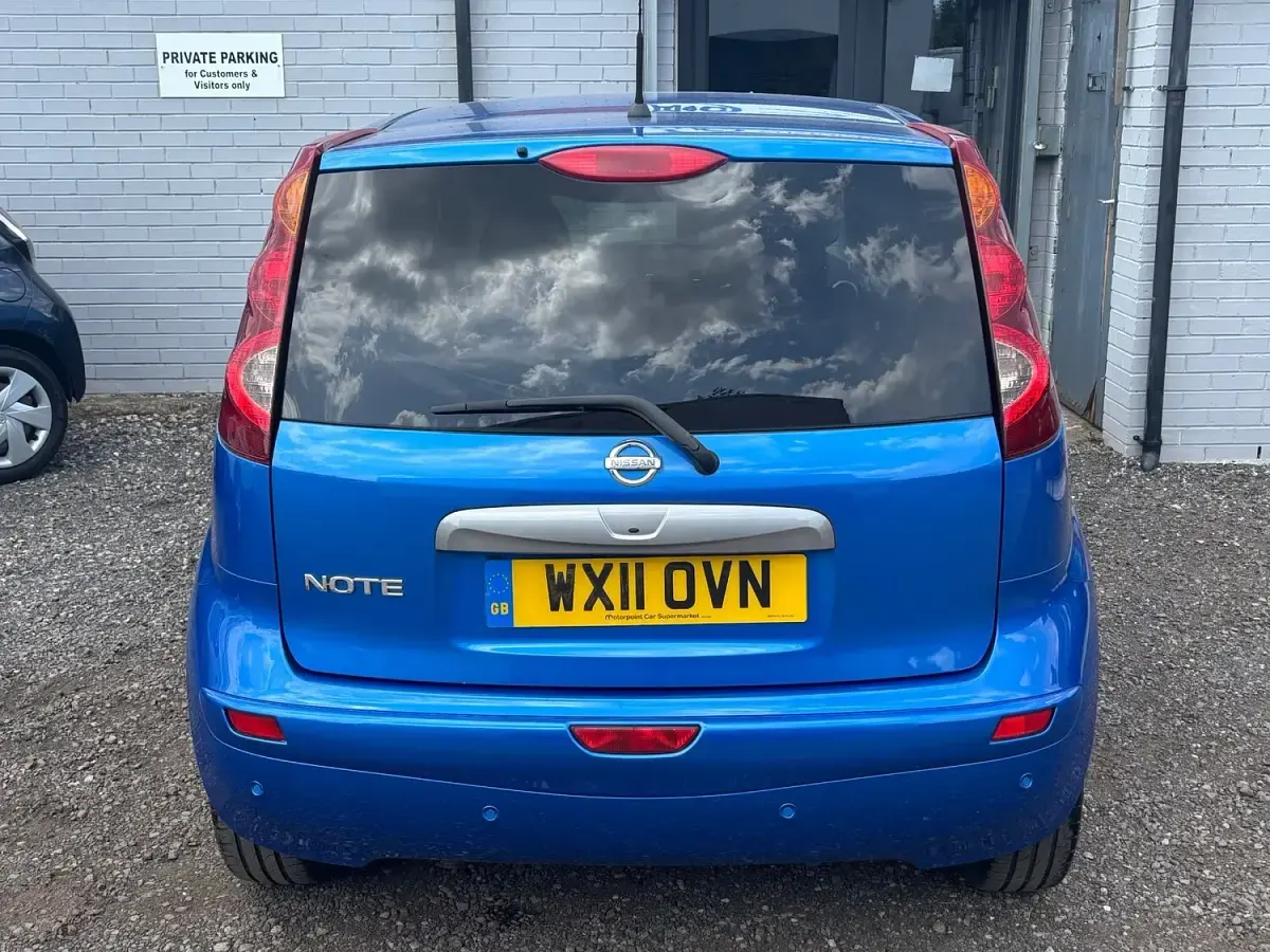 Used Nissan Note Tekna 110 HP (80 kW) 2011 Blue Hatchback