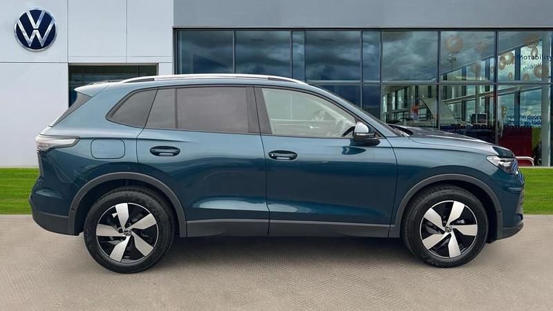 New VW Tiguan Match 150 HP (110 kW) 2026 Nightshade blue metallic SUV