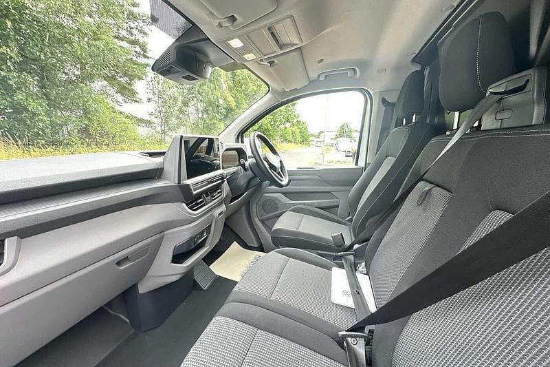 New VW T6.1 100 kW (136 HP) 2025 White Van