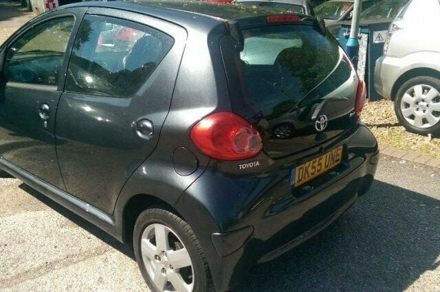 Used Toyota Aygo 67 HP (49 kW) 2005 Hatchback