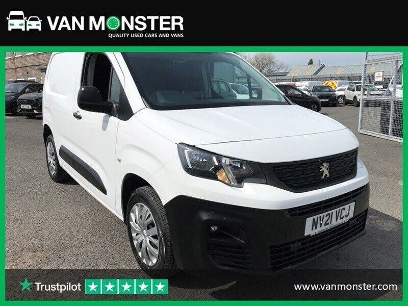 White Used 2021 Peugeot Partner MPV | £8,198 (Super price) - Image 1/3