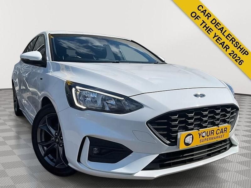 Used Ford Focus ST-Line 125 HP (91 kW) 2019 White Hatchback