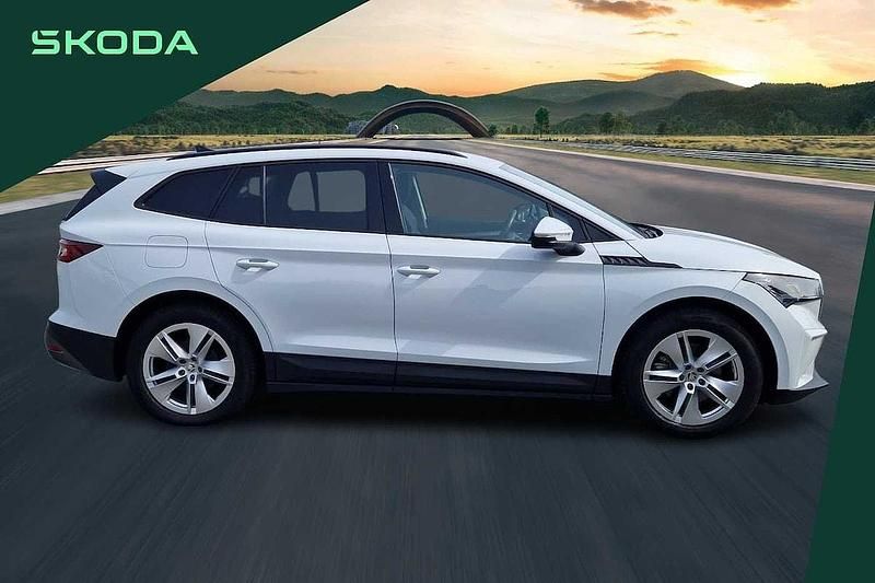 Used Skoda Enyaq iV 125 kW (170 HP) 2024 White SUV