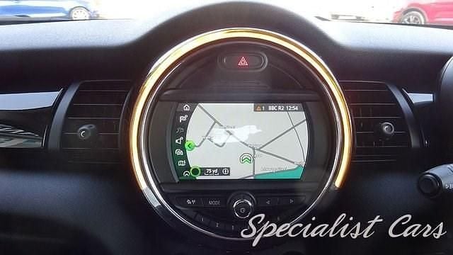 Usado Mini Cooper S Classic 192 HP (141 kW) 2020 Branco Citadino