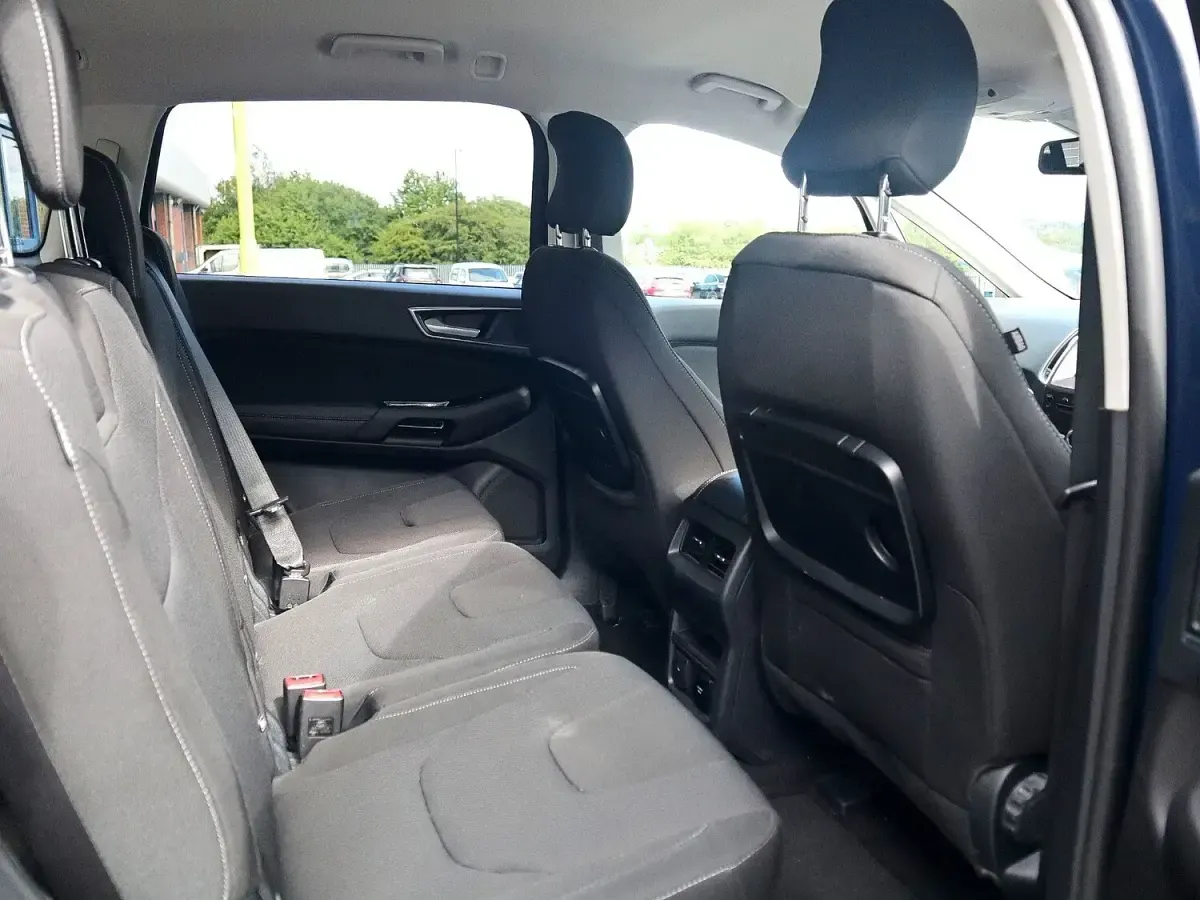 Used Ford S-MAX Titanium 150 HP (110 kW) 2022 Blue MPV