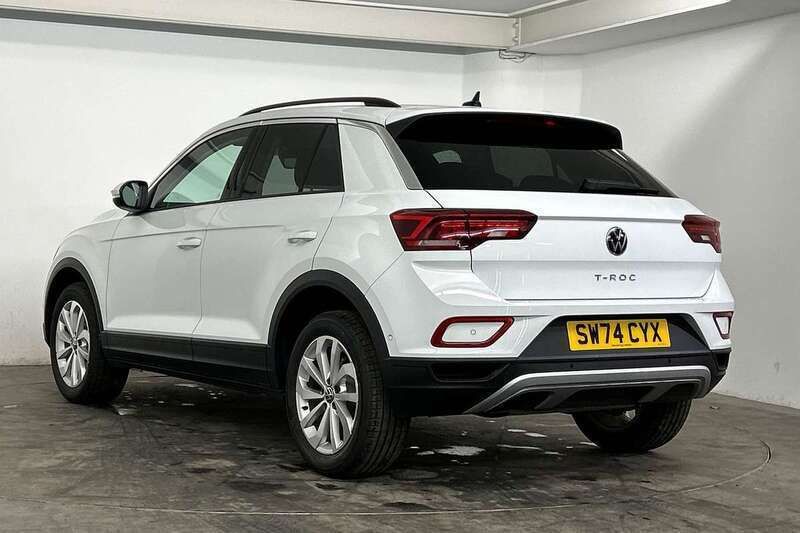 Used VW T-Roc Match 150 HP (110 kW) 2024 White SUV