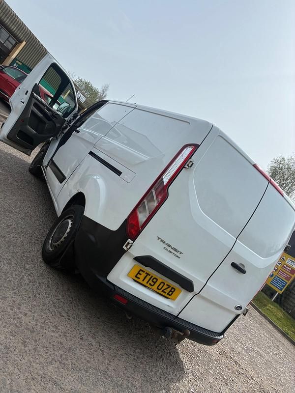 Używany Ford Transit Custom 130 KM (95 kW) 2019 Biały Van