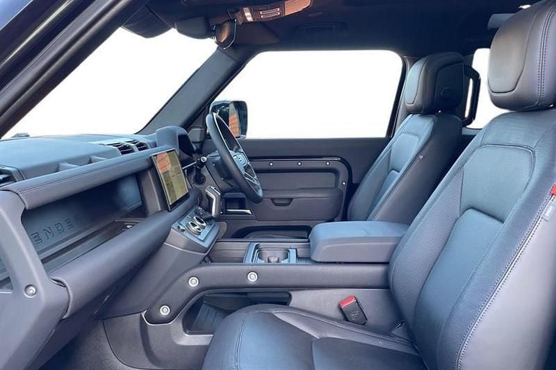 Used Land Rover Defender HSE Dynamic 250 HP (183 kW) 2023 Black SUV