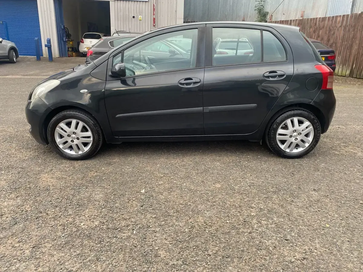 Used Toyota Yaris 2008 Black Hatchback