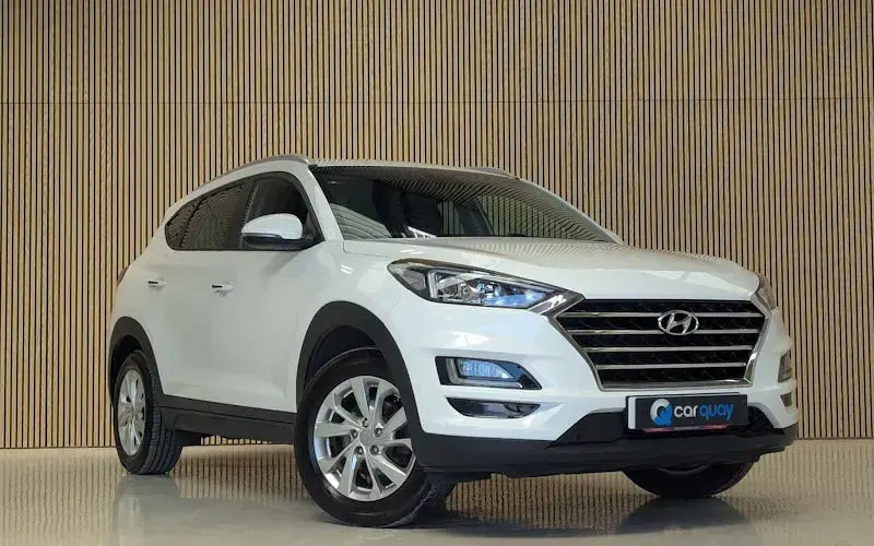 Used Hyundai Tucson SE 132 HP (97 kW) 2019 White SUV