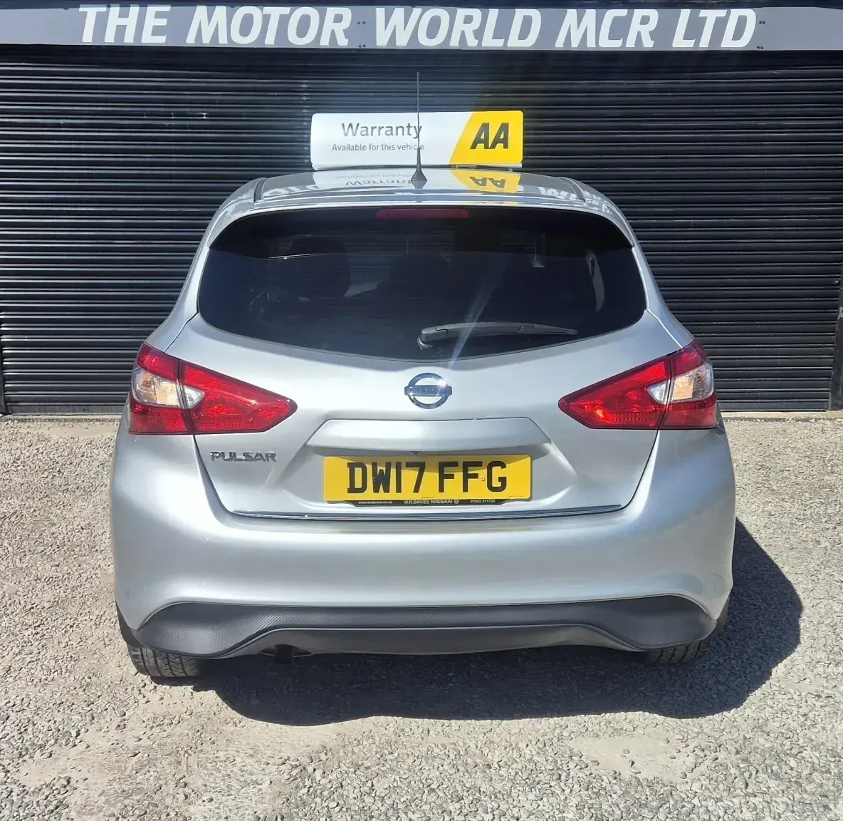 Used Nissan Pulsar Tekna 115 HP (84 kW) 2017 Silver Hatchback