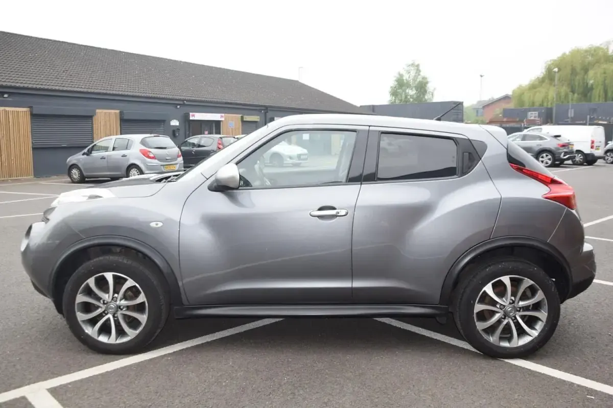 Usado Nissan Juke Shiro 2012 Cinzento SUV