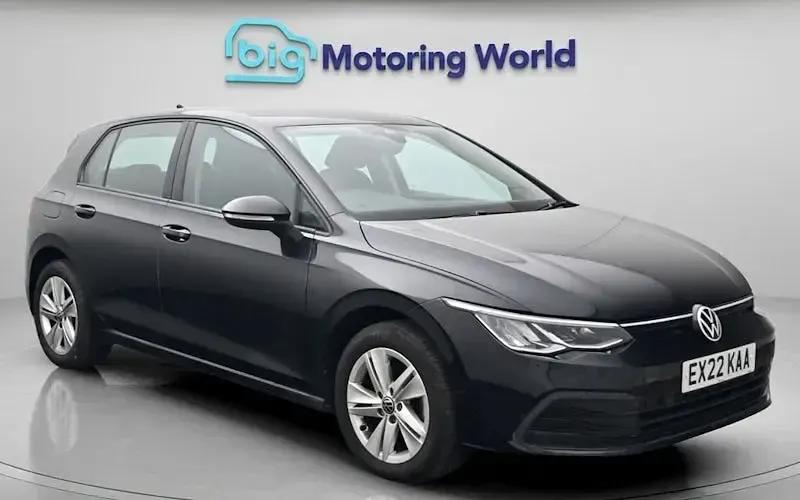 Used VW Golf VIII Life 116 HP (85 kW) 2024 Hatchback