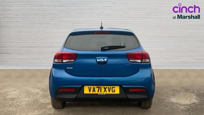 Used Kia Rio 84 HP (61 kW) 2021 Blue Hatchback
