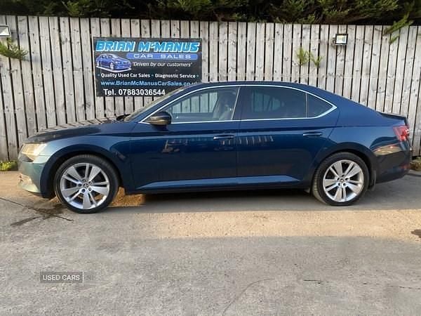 Blue Used 2018 Skoda Superb SE L Executive Hatchback | £9,950 (Fair price) - Image 1/4