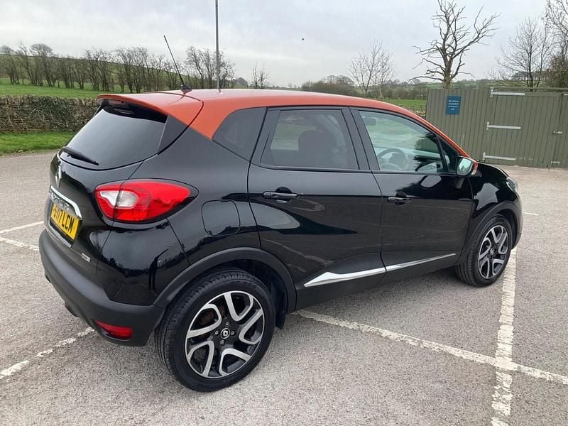 Second-hand Renault Captur Dynamique 90 CP (66 kW) 2017 Portocaliu SUV