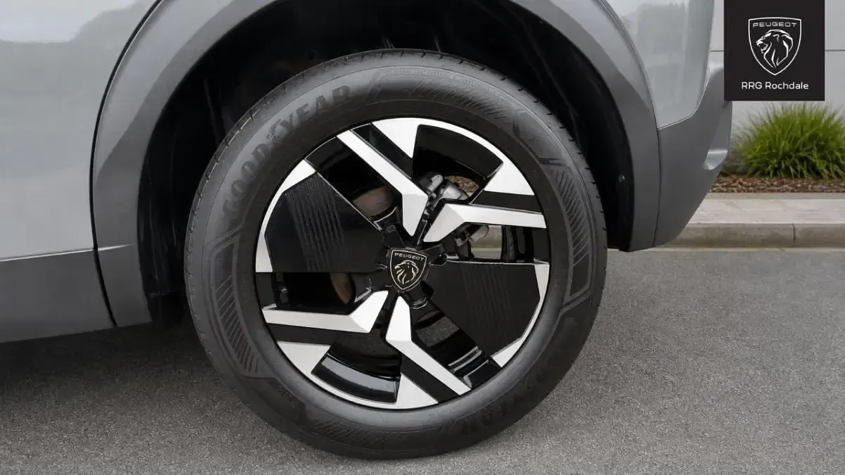 Used Peugeot 2008 Allure 129 HP (94 kW) 2025 Grey SUV