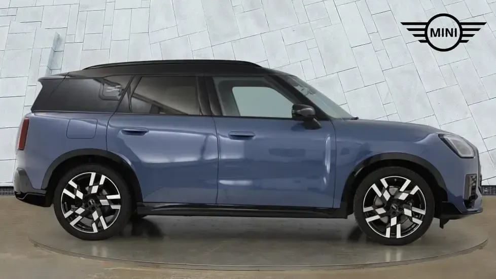 Używany Mini Countryman 168 KM (123 kW) 2025 Niebieski SUV