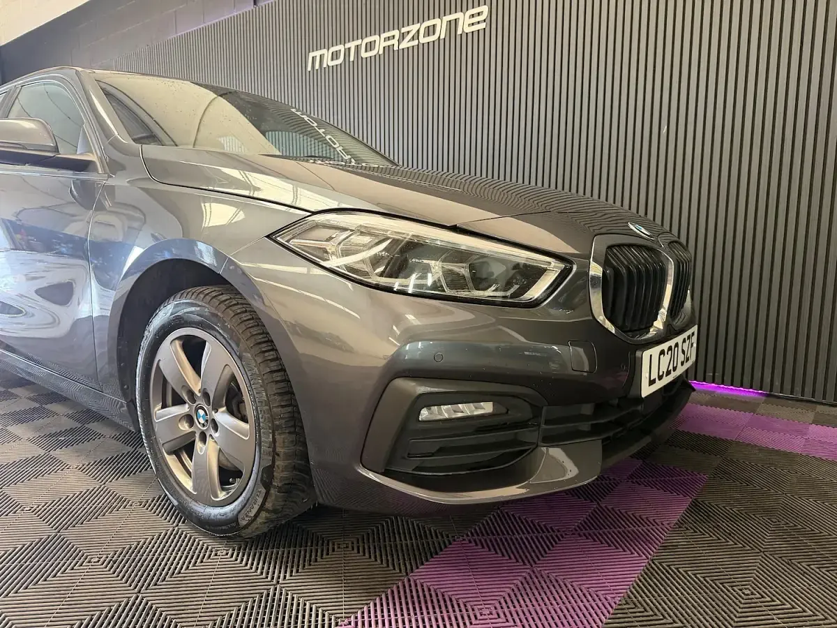 Used BMW 118 Comfort Edition 140 HP (102 kW) 2020 Grey Hatchback