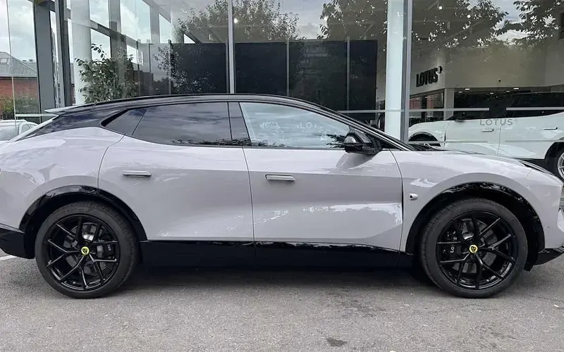 New Lotus Eletre 450 kW (612 HP) 2026 SUV