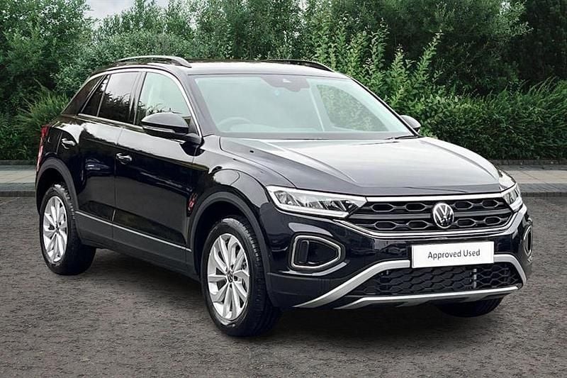 Grenadilla black New 2025 VW T-Roc Match SUV | £27,180 (Super price) - Image 1/3