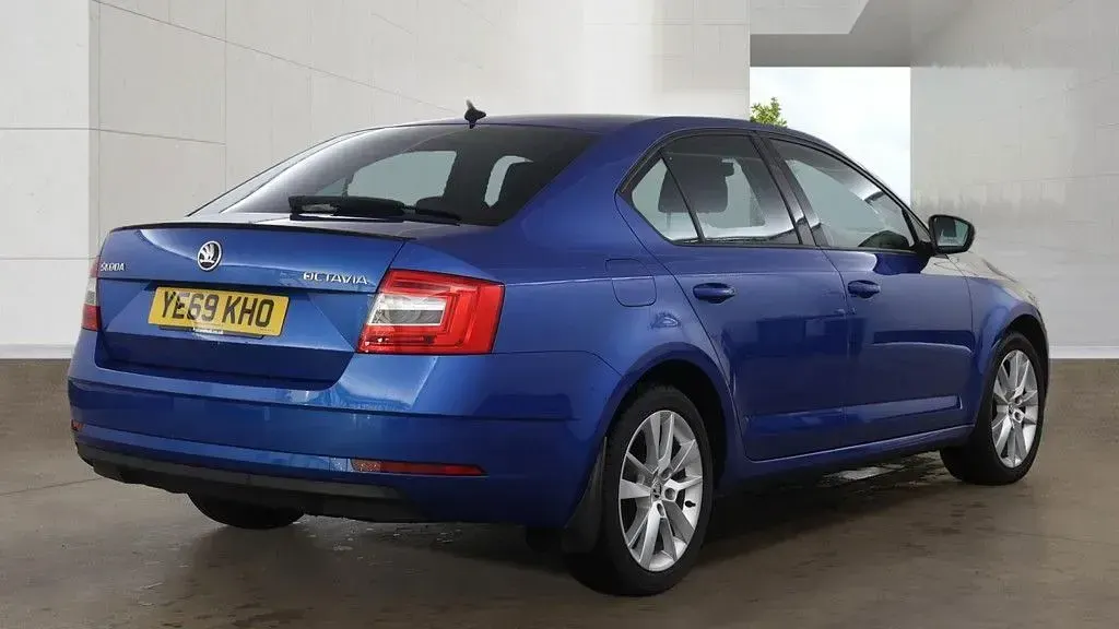 Used Skoda Octavia SE L 150 HP (110 kW) 2019 Blue Hatchback