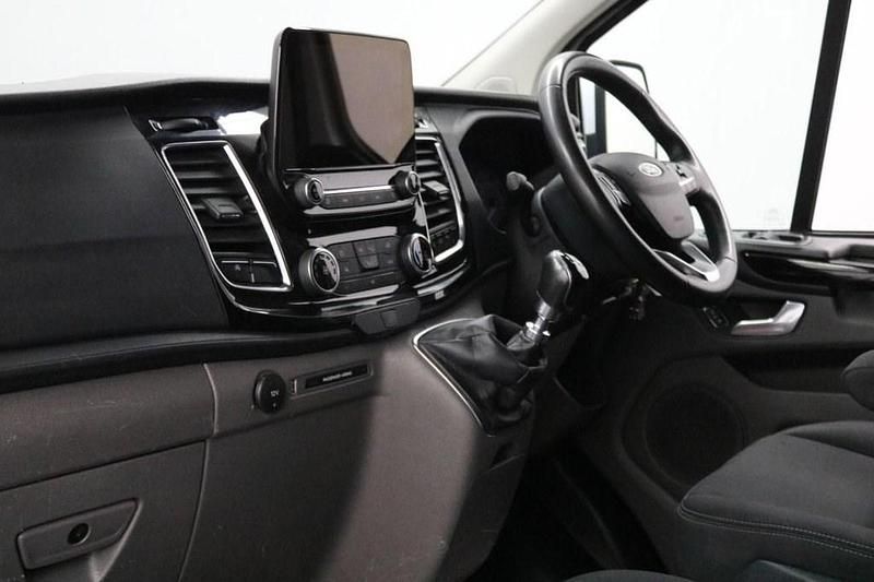 Used Ford Transit Custom Limited 130 HP (95 kW) 2022 White