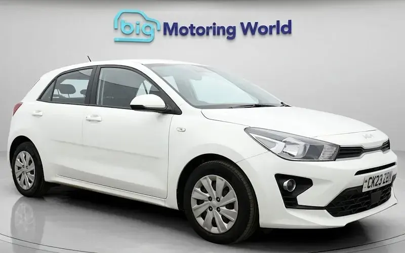 Begagnad Kia Rio 84 HK (61 kW) 2022 Halvkombi