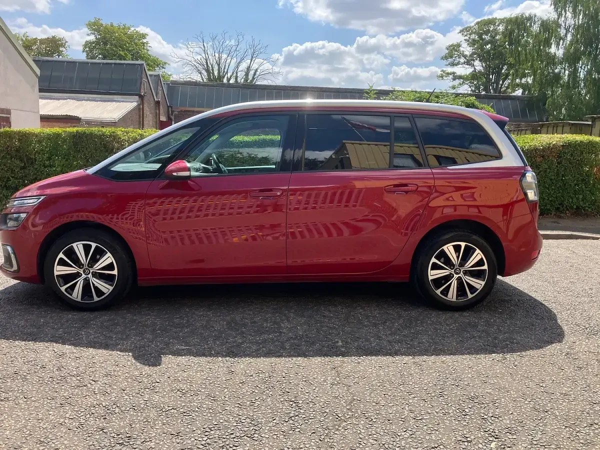 Used Citroën Grand C4 Picasso Flair 130 HP (95 kW) 2019 Red MPV