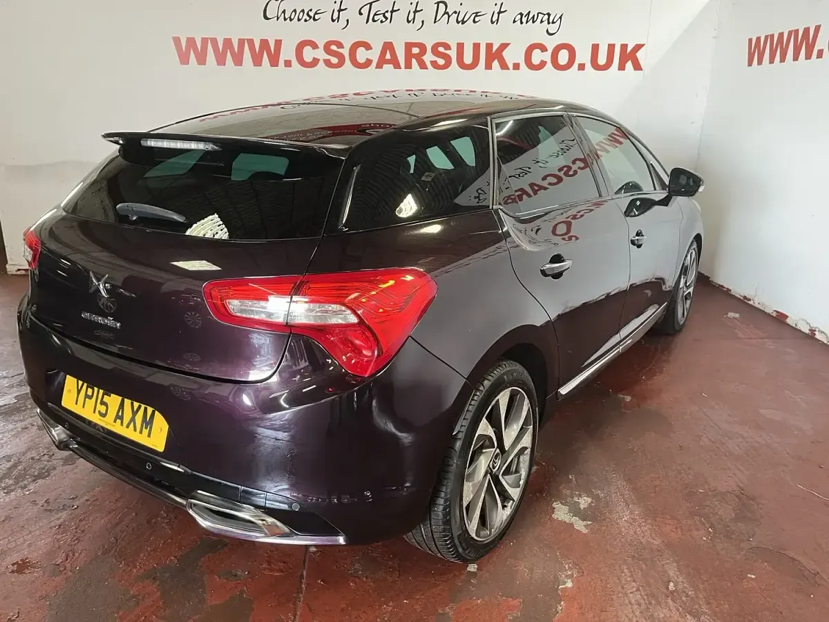 Used Citroën DS5 2015 Purple Hatchback