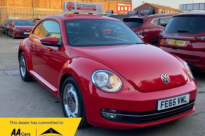 Used VW Beetle Design 105 HP (77 kW) 2015 Red Hatchback