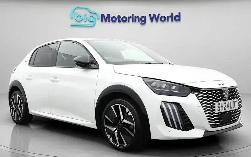 Used Peugeot 208 GT 102 HP (75 kW) 2024 Hatchback