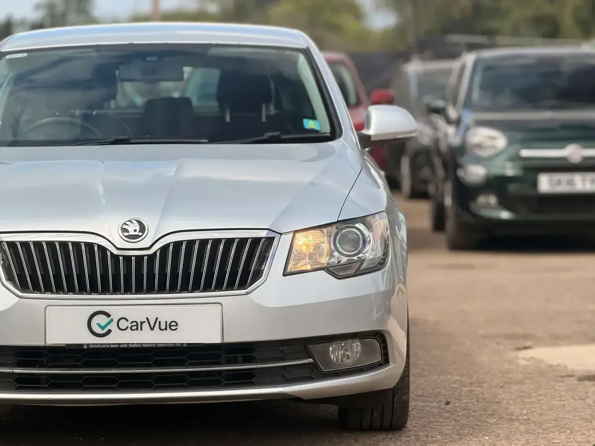 Used Skoda Superb SE 140 HP (102 kW) 2014 Silver Hatchback
