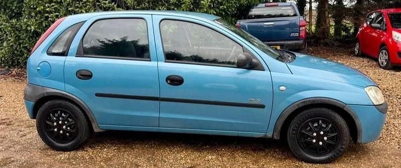 Second-hand Vauxhall Corsa 75 CP (55 kW) 2003 Albastru Hatchback