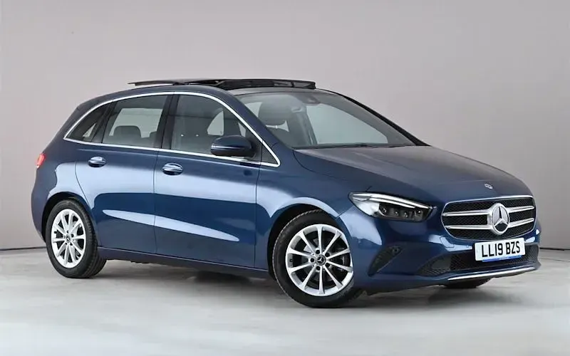 Usado Mercedes B180 Premium Plus 136 CV (100 kW) 2019 Monovolumen