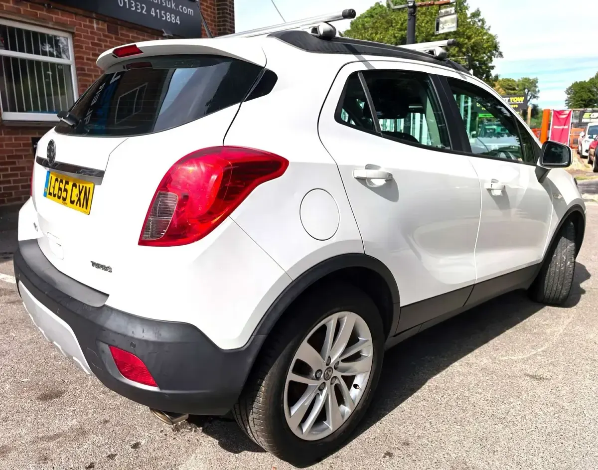 Used Vauxhall Mokka 140 HP (102 kW) 2015 White SUV