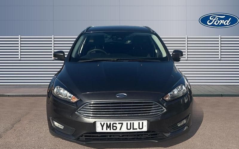 Used Ford Focus Zetec 125 HP (91 kW) 2017 Grey Estate