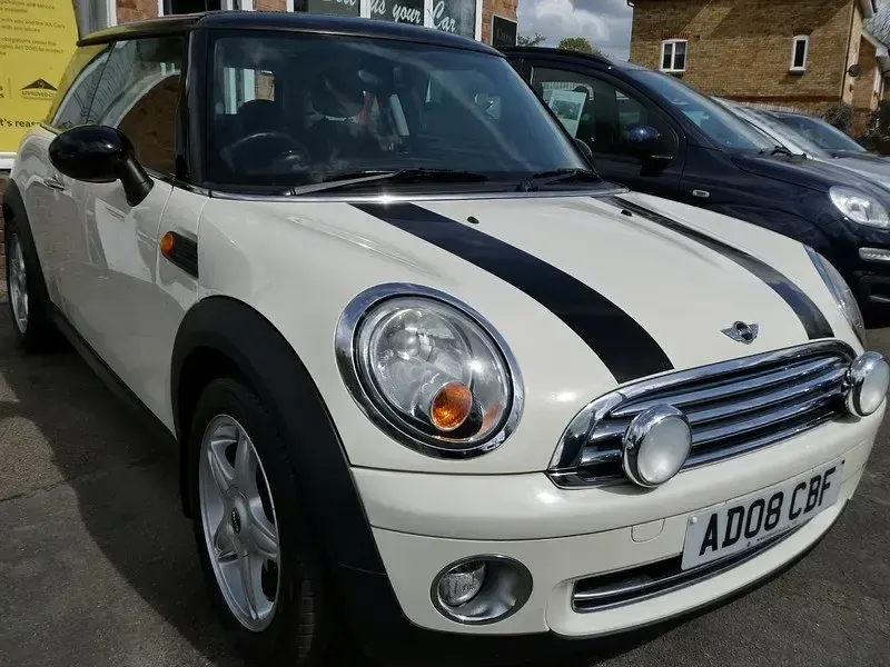 Usado Mini Cooper Hatch 2008 Blanco Utilitario