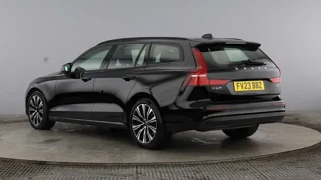 Used Volvo V60 Core 163 HP (119 kW) 2023 Estate