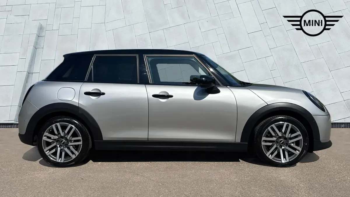 Used Mini Cooper Hatch 113 kW (154 HP) 2026 Silver Hatchback