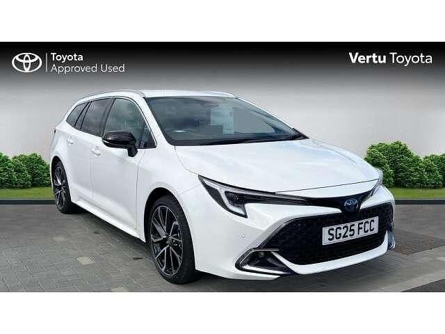 White Used 2025 Toyota Corolla Sport Estate | £28,349 (Fair price) - Image 1/4