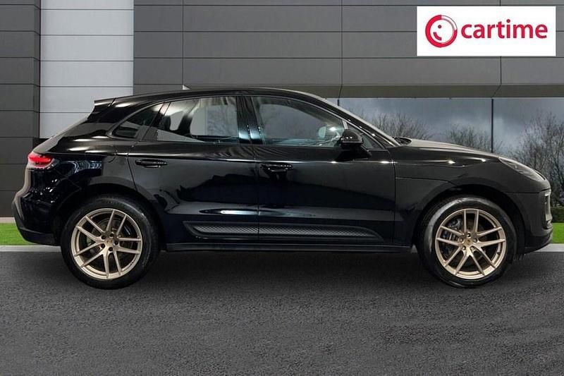 Used Porsche Macan 265 HP (194 kW) 2022 Black SUV
