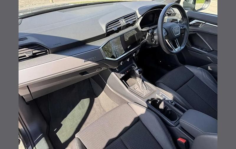 Used Audi Q3 S-Line 187 HP (137 kW) 2023 Grey SUV