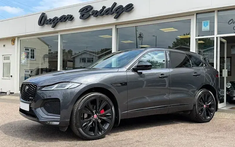 Second-hand Jaguar F-Pace R-Dynamic 204 CP (150 kW) 2022 SUV