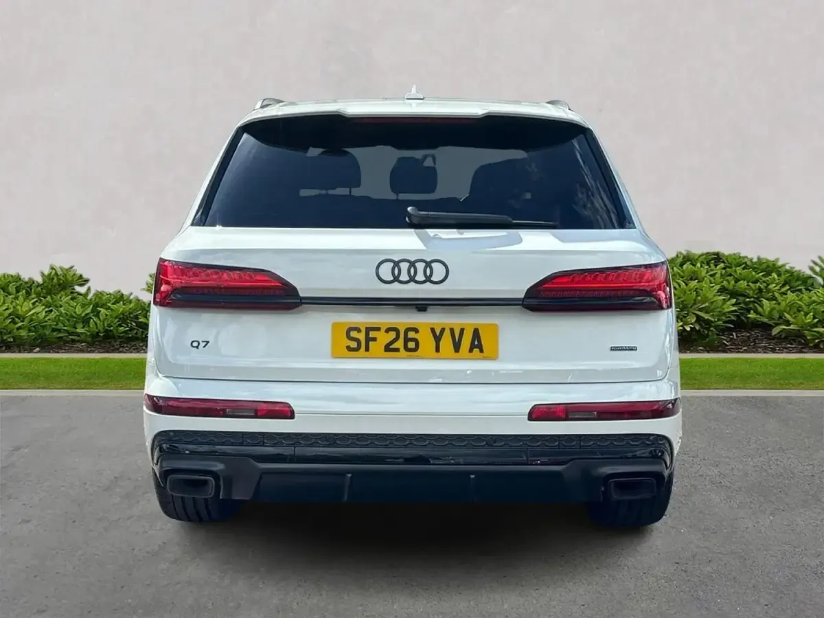 Begagnad Audi Q7 Black Edition 2026 Vit SUV