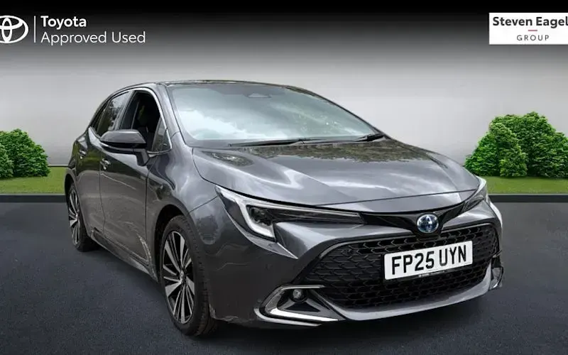 Begagnad Toyota Corolla Design 140 HK (102 kW) 2026 Halvkombi