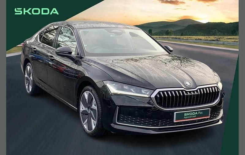 Used Skoda Superb SE L 190 HP (139 kW) 2025 Midnight black metallic Hatchback