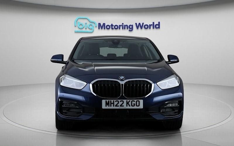 Used BMW 118 Sport Line 136 HP (100 kW) 2024 Hatchback