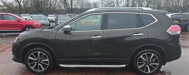 Olive green Used 2015 Nissan X-Trail N-TEC SUV | £6,475 (Super price) - Image 1/4